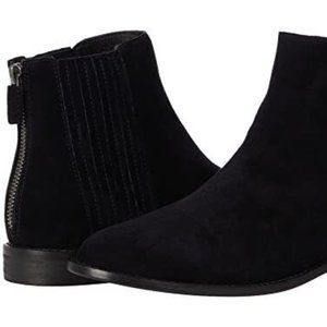 Eileen Fisher Rich Ankle Bootie, size 8